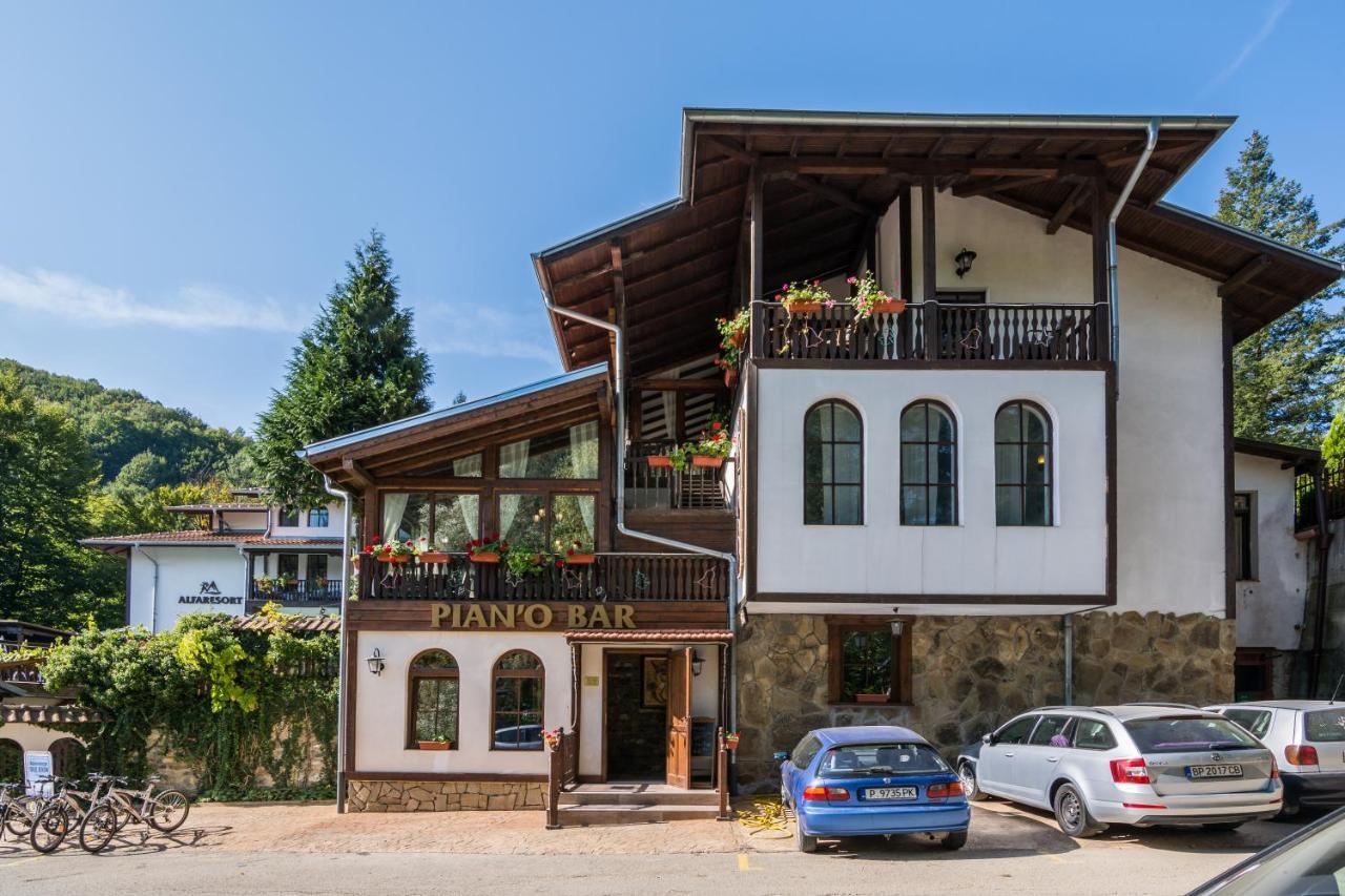 Hotel Alfaresort Thermal Chiflika Buitenkant foto